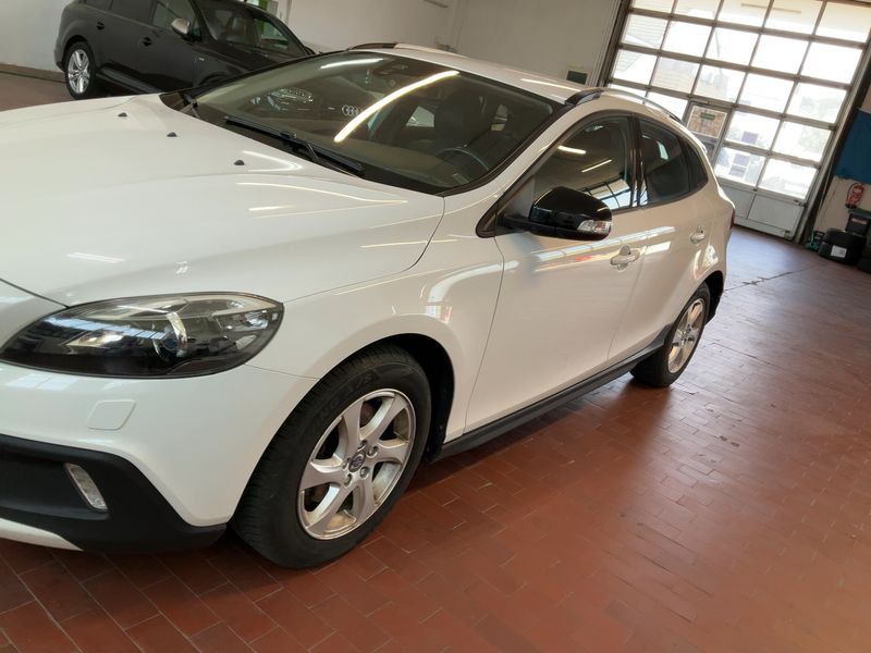 Volvo V40 Cross Country 1.6 D2 Kinetic 2014 – снимка 2