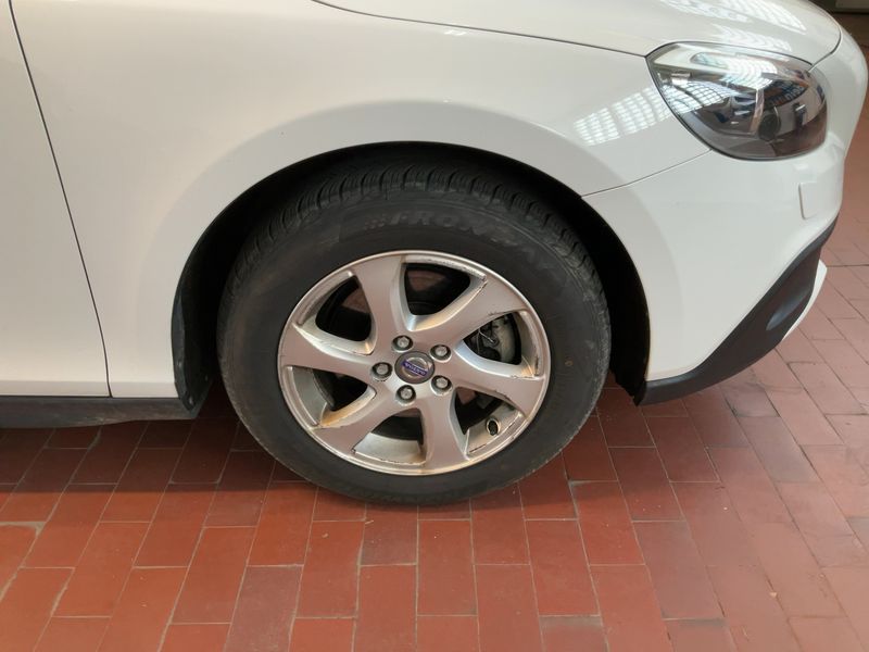 Volvo V40 Cross Country 1.6 D2 Kinetic 2014 – снимка 11