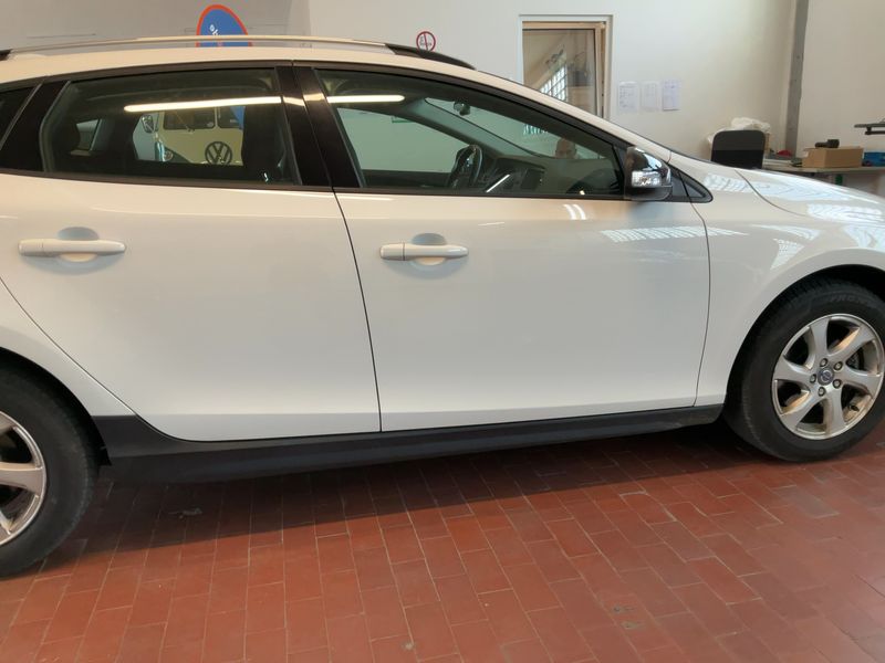 Volvo V40 Cross Country 1.6 D2 Kinetic 2014 – снимка 10