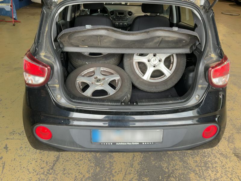Hyundai i10 1.0 Go Plus 2017 – снимка 16