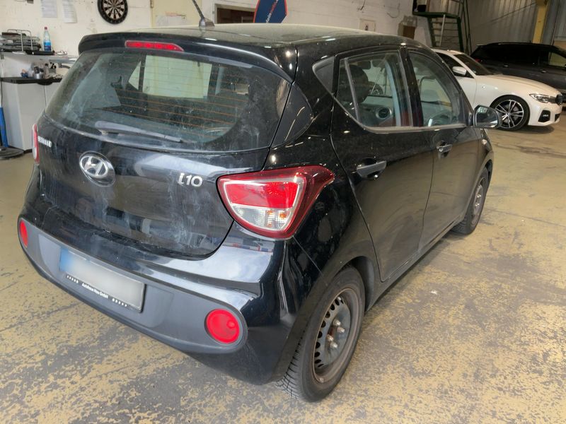 Hyundai i10 1.0 Go Plus 2017 – снимка 8