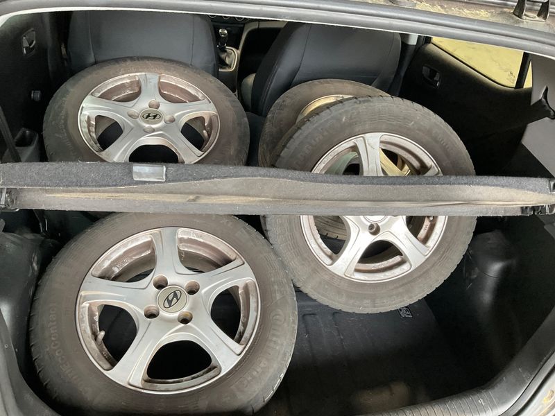 Hyundai i10 1.0 Go Plus 2017 – снимка 15