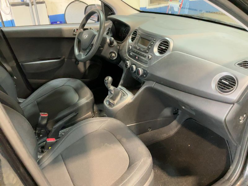 Hyundai i10 1.0 Go Plus 2017 – снимка 17