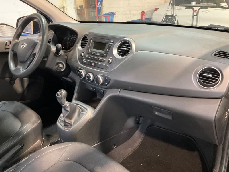 Hyundai i10 1.0 Go Plus 2017 – снимка 30