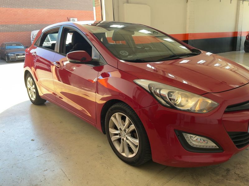 Hyundai i30 1.6 CRDi Go! 2015 – снимка 12
