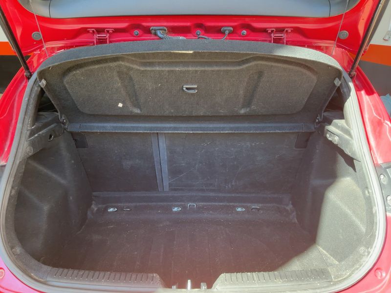 Hyundai i30 1.6 CRDi Go! 2015 – снимка 15