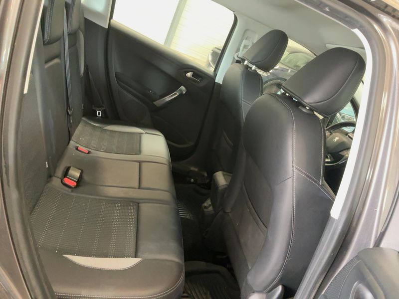 Peugeot 2008 1.6 Allure 2014 – снимка 19