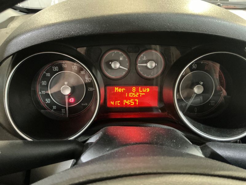 Fiat Punto 1.4 Turbo Lounge 2012 – снимка 4