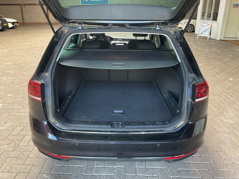 Volkswagen Passat 1.5 TSI ACT Business 2019 – снимка 15