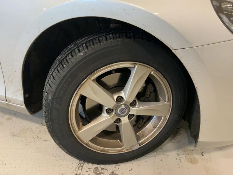Volvo V40 2.0 D2 Kinetic 2016 – снимка 11