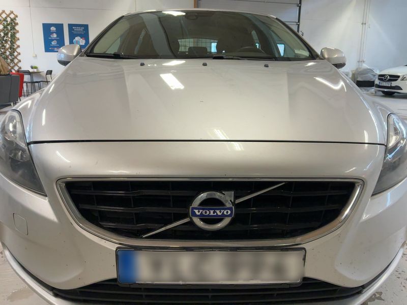 Volvo V40 2.0 D2 Kinetic 2016 – снимка 14