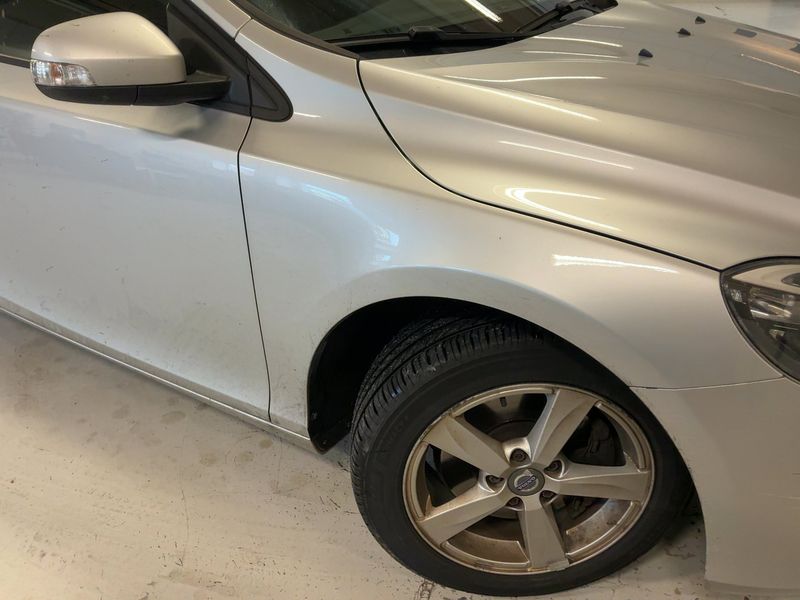 Volvo V40 2.0 D2 Kinetic 2016 – снимка 12