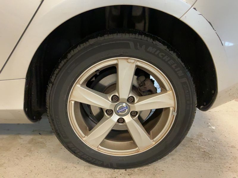 Volvo V40 2.0 D2 Kinetic 2016 – снимка 5