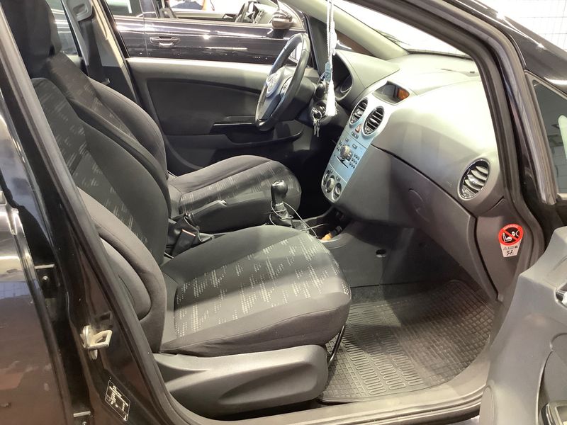 Opel Corsa 1.2 CMon 2011 – снимка 3