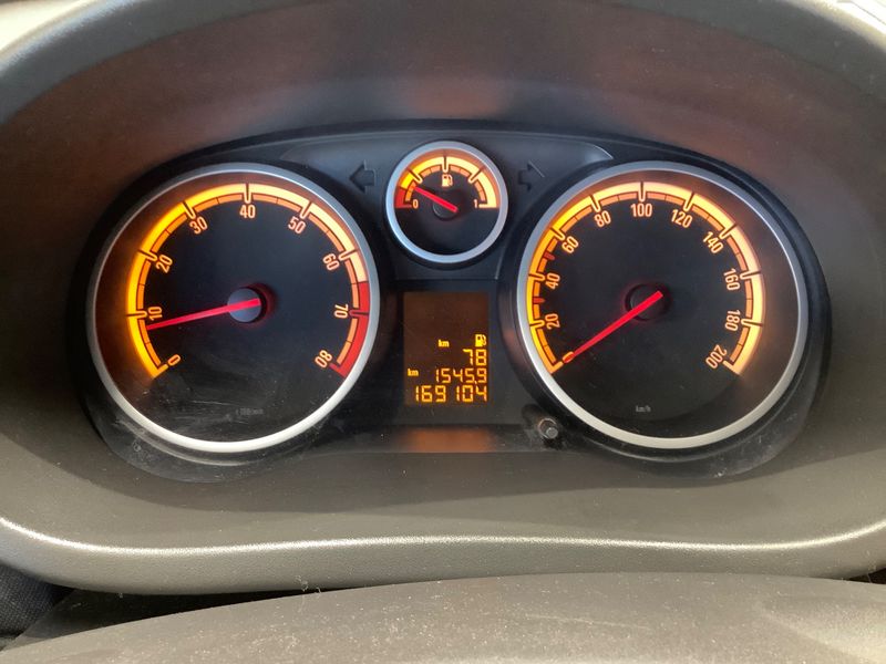 Opel Corsa 1.2 CMon 2011 – снимка 4