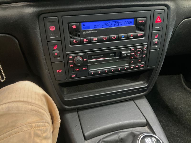 Volkswagen Passat 1.6 Family 2003 – снимка 6
