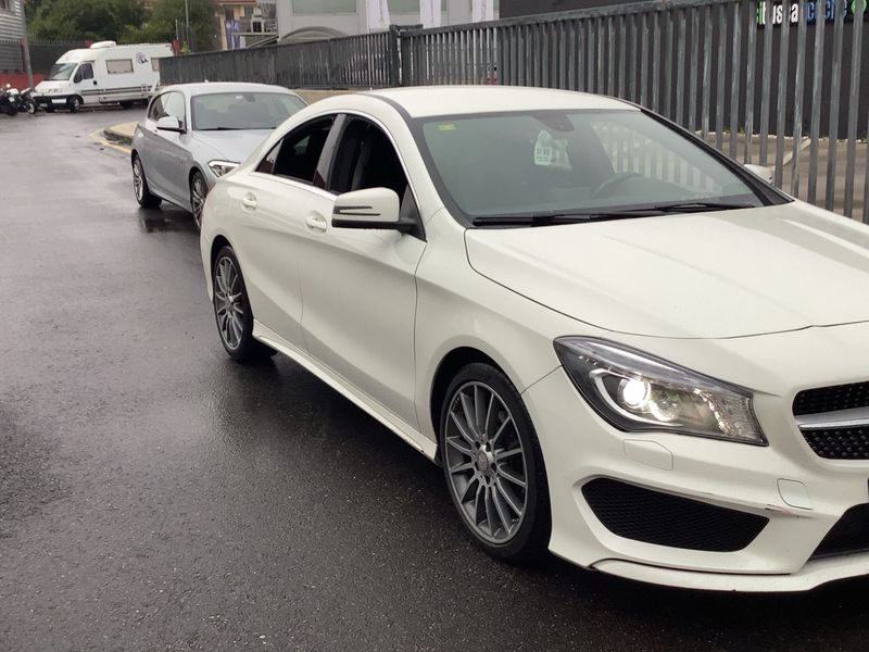 Mercedes-Benz CLA-Klasse CLA 200 d AMG Line 2015 – снимка 12