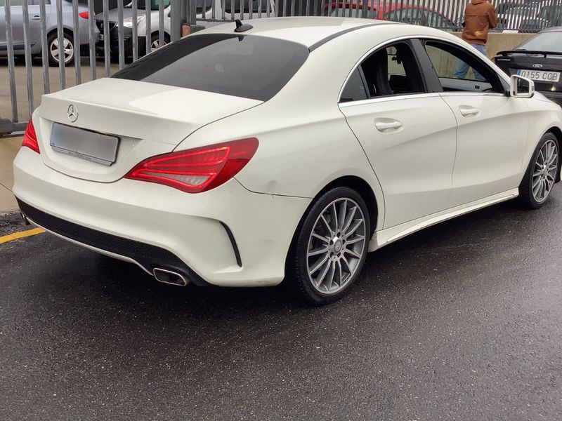Mercedes-Benz CLA-Klasse CLA 200 d AMG Line 2015 – снимка 8