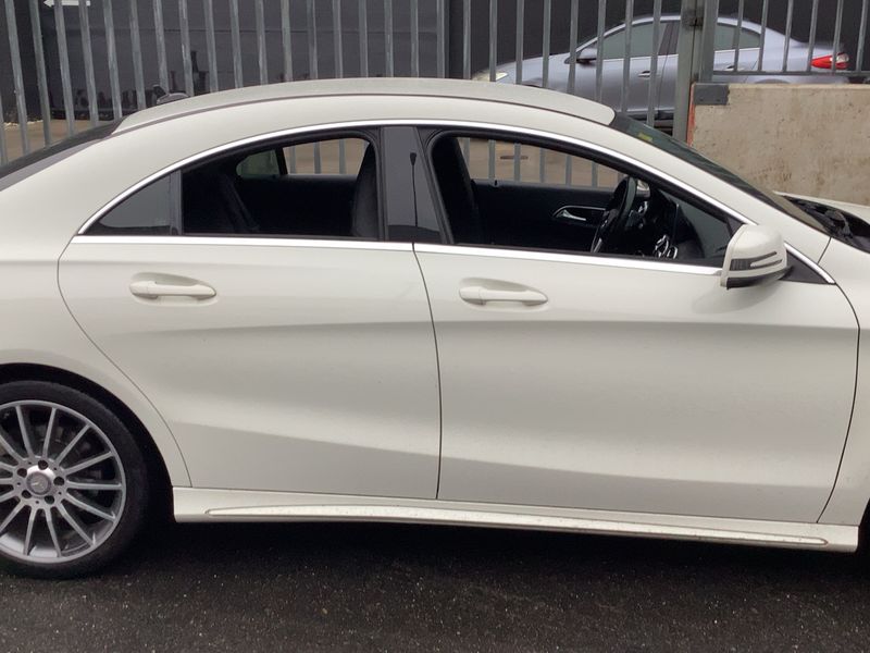 Mercedes-Benz CLA-Klasse CLA 200 d AMG Line 2015 – снимка 10