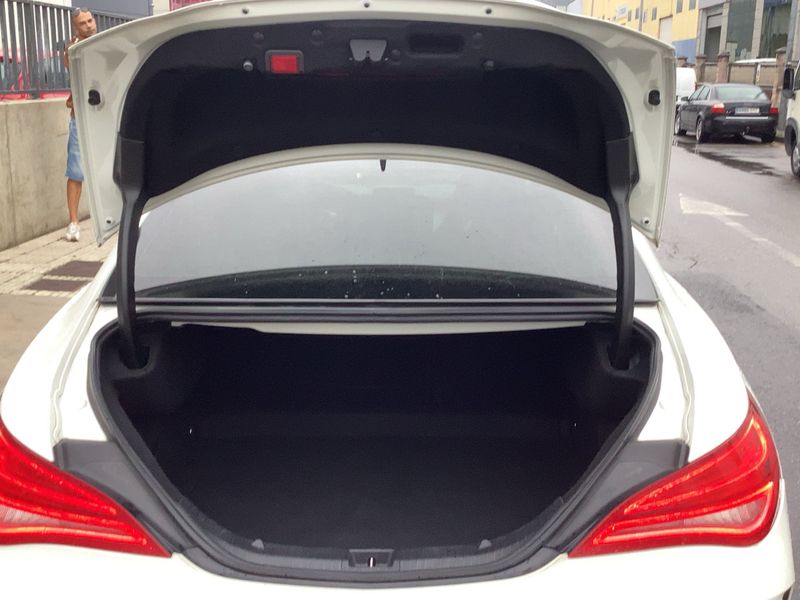 Mercedes-Benz CLA-Klasse CLA 200 d AMG Line 2015 – снимка 15