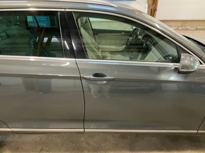 Volkswagen Passat 2.0 TDI Carat BlueMotion Tech 2016 – снимка 10