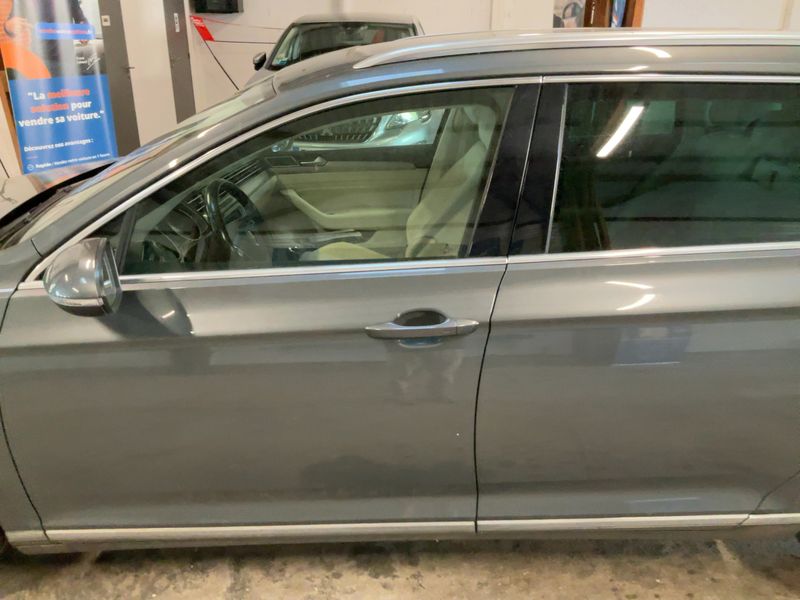 Volkswagen Passat 2.0 TDI Carat BlueMotion Tech 2016 – снимка 4