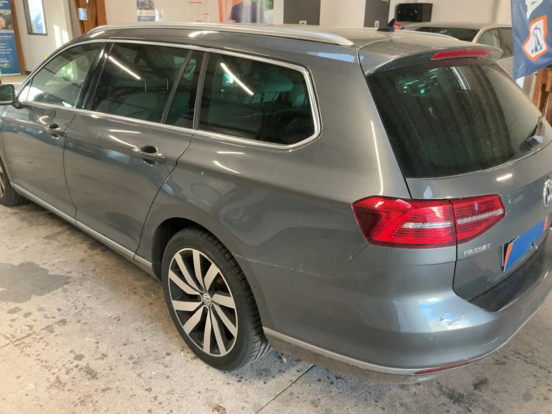 Volkswagen Passat 2.0 TDI Carat BlueMotion Tech 2016 – снимка 6