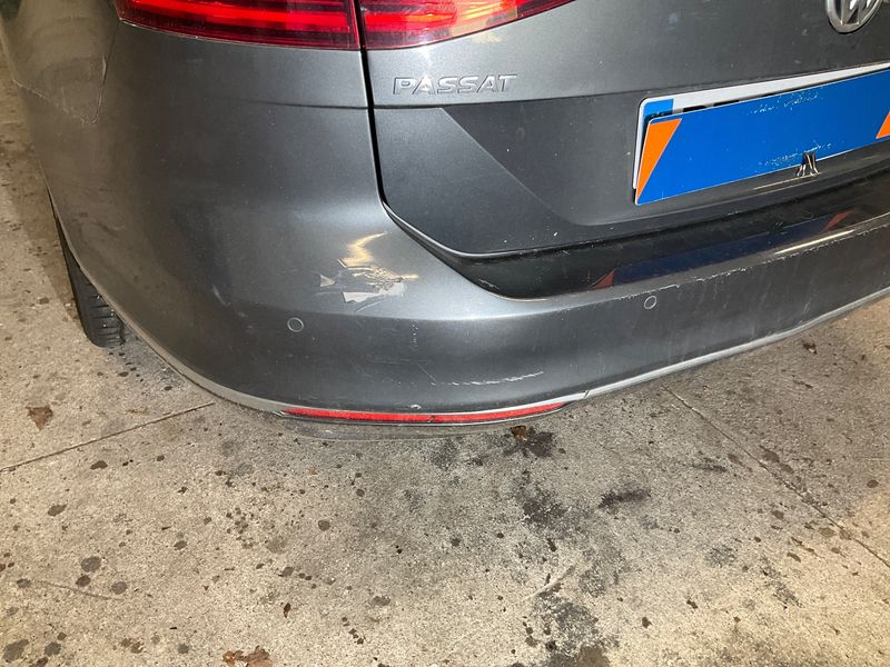 Volkswagen Passat 2.0 TDI Carat BlueMotion Tech 2016 – снимка 26