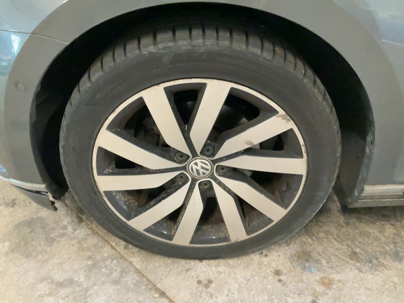 Volkswagen Passat 2.0 TDI Carat BlueMotion Tech 2016 – снимка 3