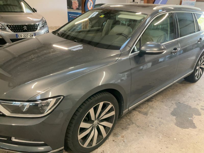 Volkswagen Passat 2.0 TDI Carat BlueMotion Tech 2016 – снимка 2