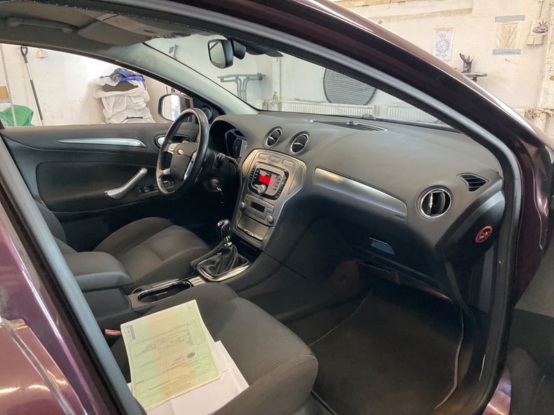 Ford Mondeo 2.2 TDCi Titanium 2009 – снимка 3