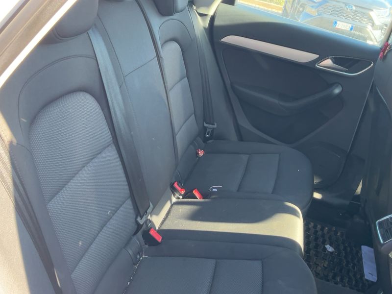 Audi Q3 2.0 TDI quattro Business 2016 – снимка 19