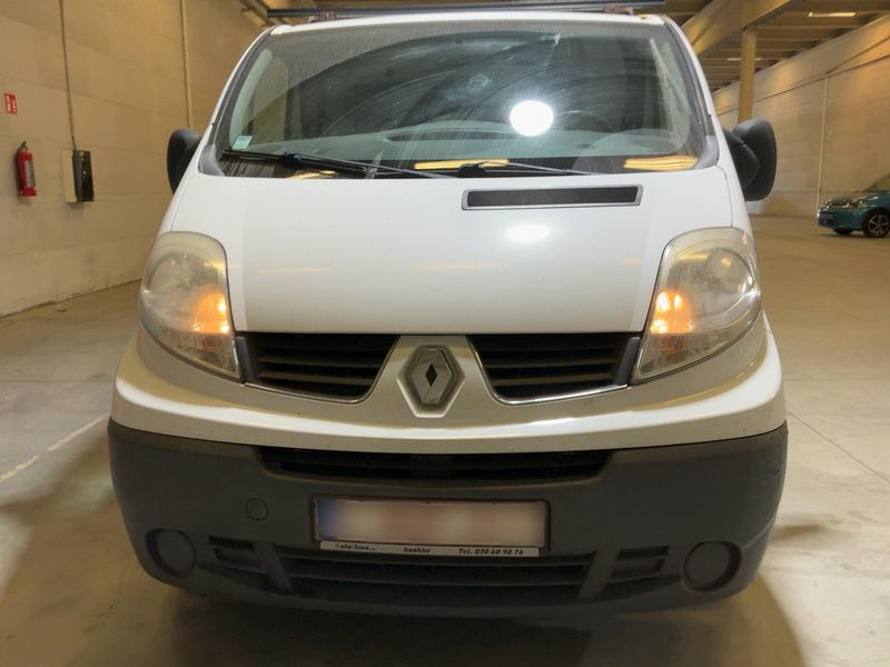 Renault Trafic 2.0 dCi L1H2 2,9t 2012 – снимка на щета