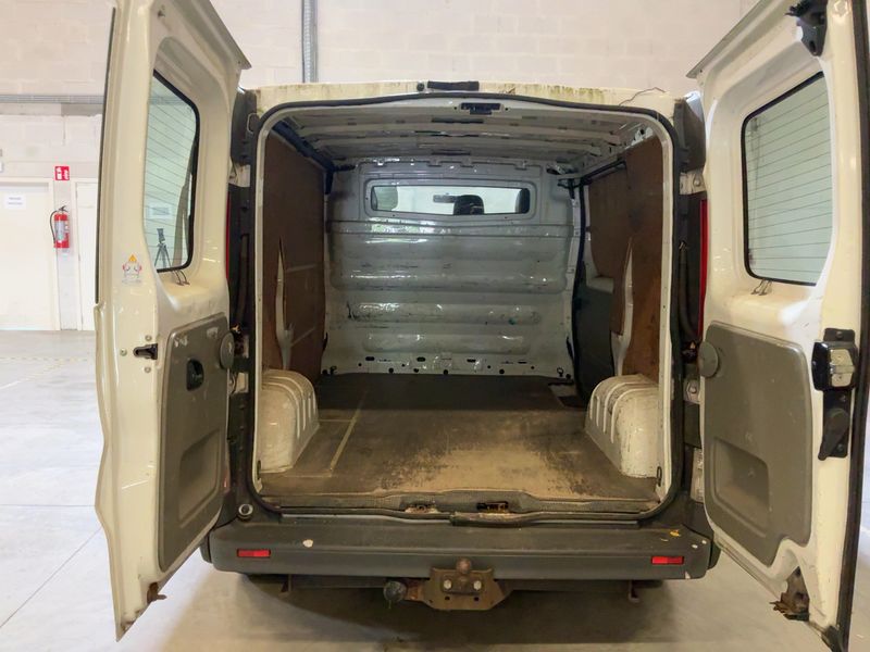 Renault Trafic 2.0 dCi L1H2 2,9t 2012 – снимка 10