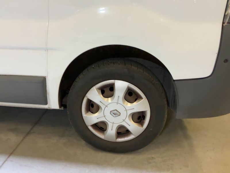Renault Trafic 2.0 dCi L1H2 2,9t 2012 – снимка 18