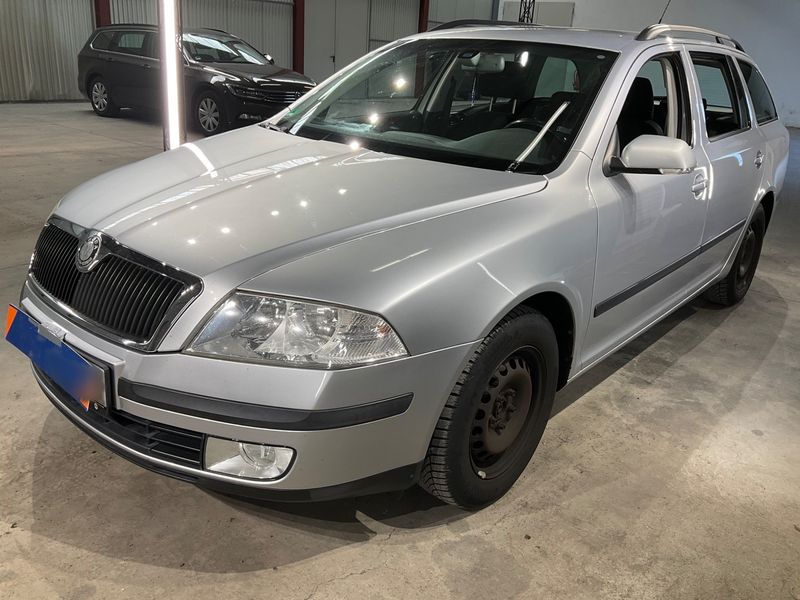 Skoda Octavia 1.9 TDI Elegance 2010 – снимка 1