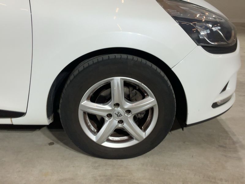 Renault Clio 1.5 dCi Dynamique 2018 – снимка 11
