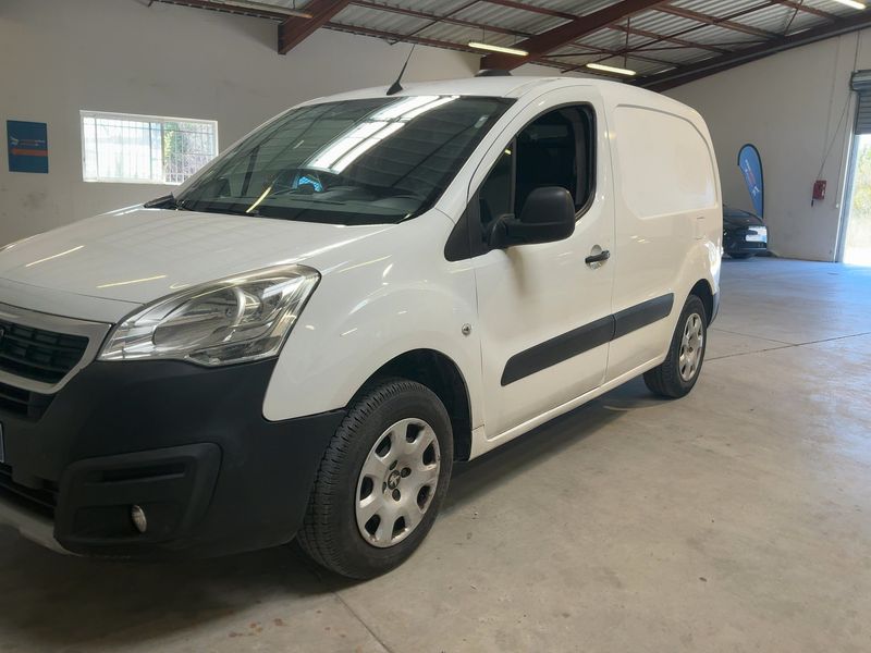 Peugeot Partner 1.6 Blue-HDi L1 Premium Pack 2017 – снимка 2