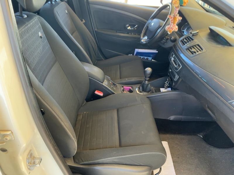 Renault Megane 1.5 dCi Limited 2014 – снимка 16