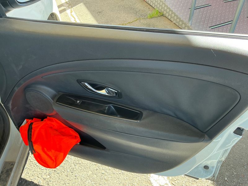 Renault Megane 1.5 dCi Limited 2014 – снимка 22