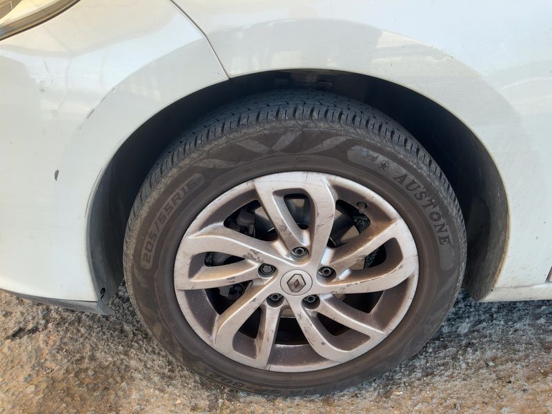 Renault Megane 1.5 dCi Limited 2014 – снимка 3
