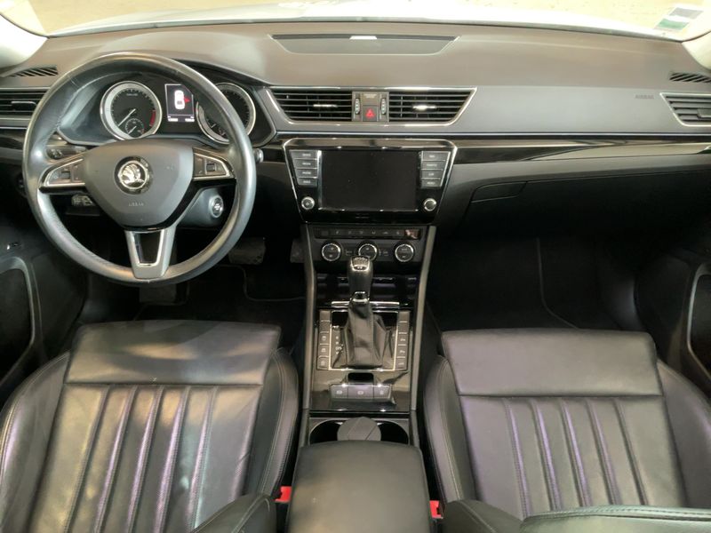 Skoda Superb 2.0 TDI Laurin & Klement 2017 – снимка 17