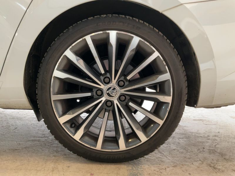 Skoda Superb 2.0 TDI Laurin & Klement 2017 – снимка 5
