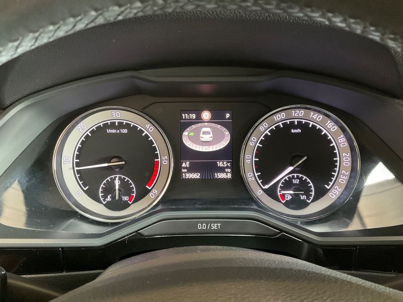 Skoda Superb 2.0 TDI Laurin & Klement 2017 – снимка 18