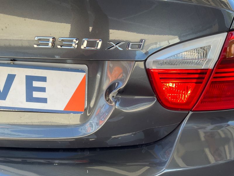 BMW 3er 330d xDrive 2008 – снимка 32