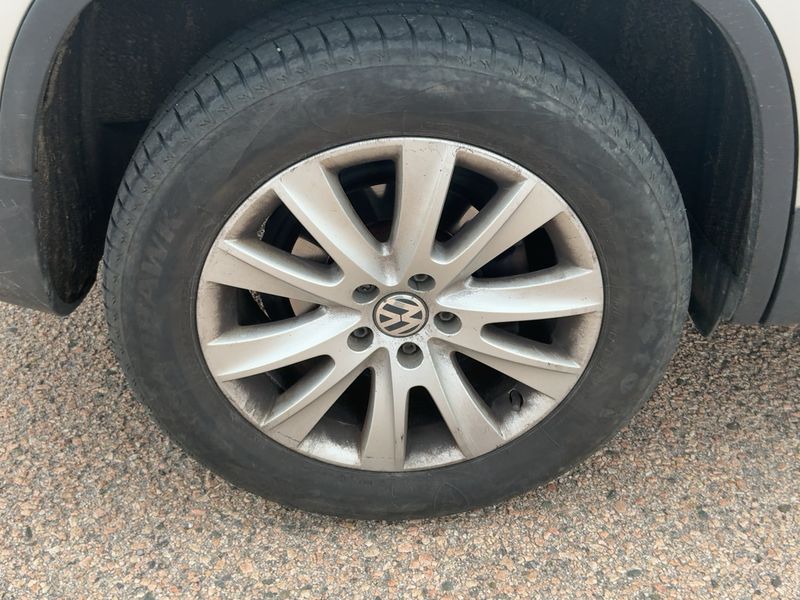 Volkswagen Tiguan 1.4 TSI Sport & Style 4Motion 2011 – снимка 9