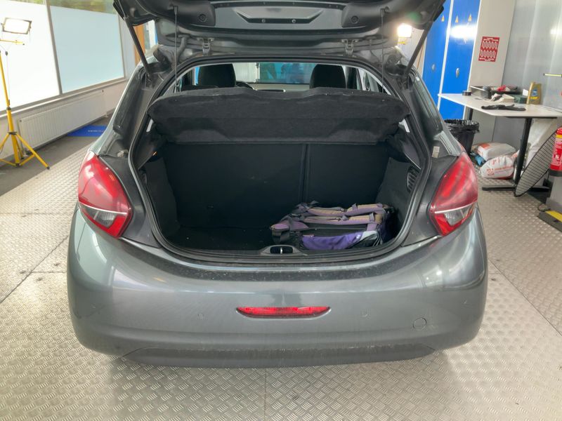 Peugeot 208 1.6 Blue-HDi Style 2016 – снимка 15