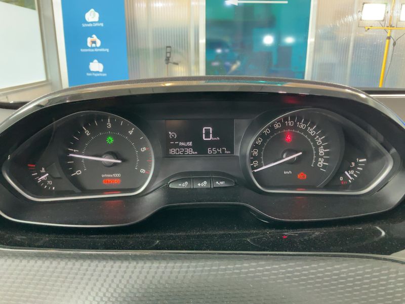 Peugeot 208 1.6 Blue-HDi Style 2016 – снимка 18