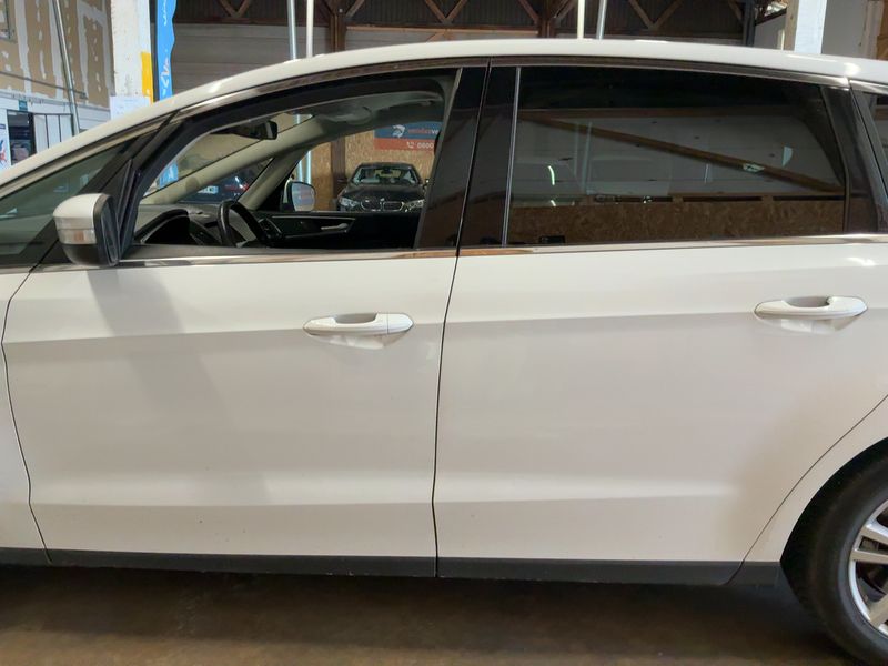 Ford S-Max 2.0 TDCi Titanium 2016 – снимка 4