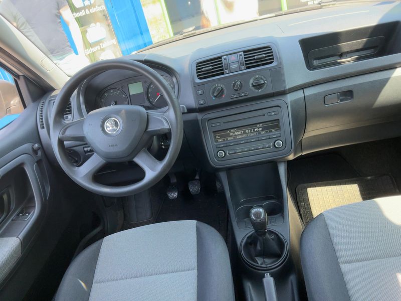 Skoda Fabia 1.2 Cool Edition 2013 – снимка 17